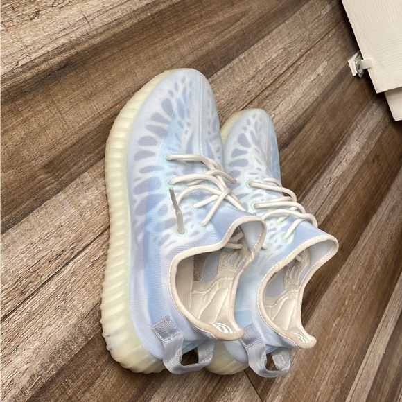yeezy boost 350 mono ice